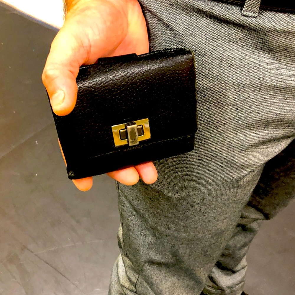 Authentic unisex Preloved black Gucci wallet